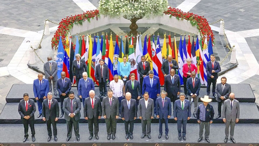 LA CELAC REPUNTA, AGONIZA LA OEA