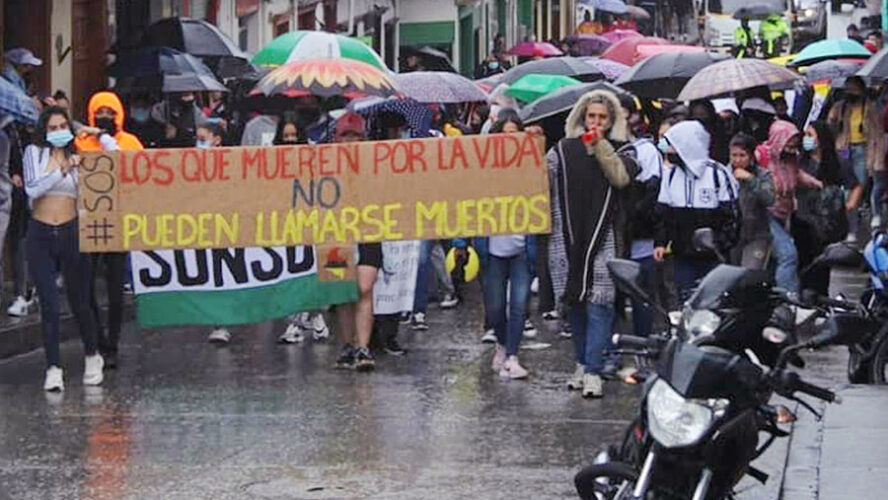 LOS QUE MUEREN POR LA VIDA NO PUEDEN LLAMARSE MUERTOS