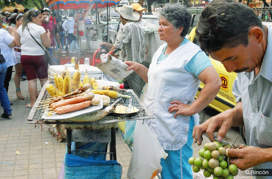 NUESTRA ECONOMÍA NO SALE DEL DÉFICIT