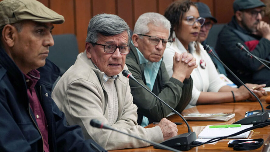 DEFENDEMOS LA INSTITUCIONALIDAD DE LA MESA