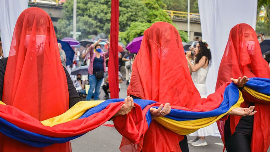 RECOMENDACIONES Y PROMESAS DE SOBRA