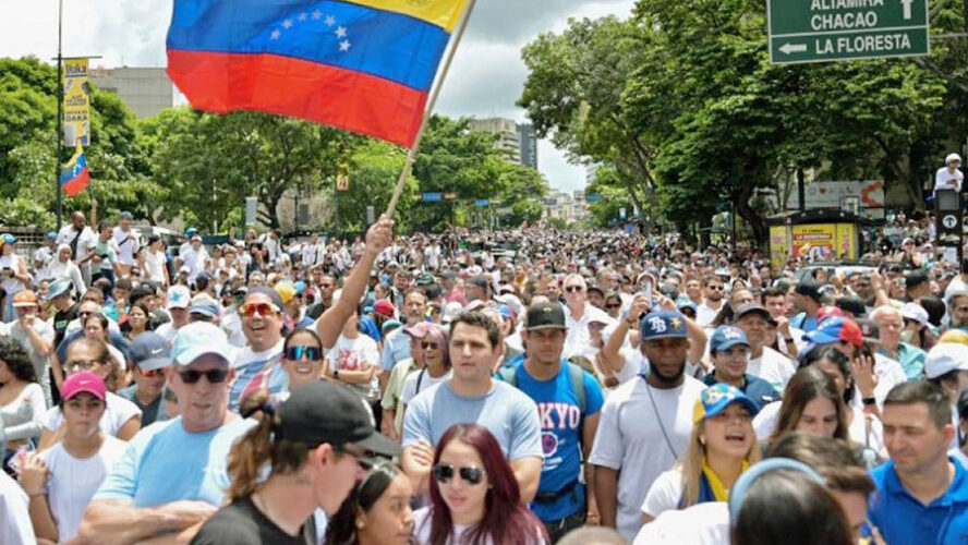 QUE CADA PUEBLO DECIDA SU CAMINO