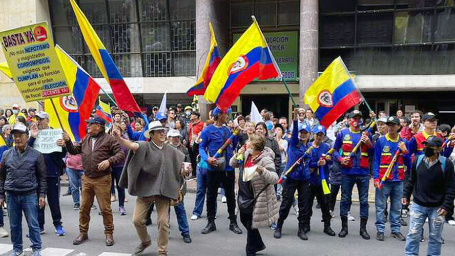 ¡PODER PARA EL PUEBLO!