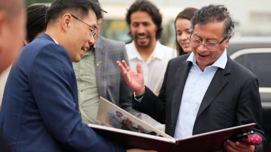 A CHINA NO SE VIAJA CON MALOS SUEÑOS