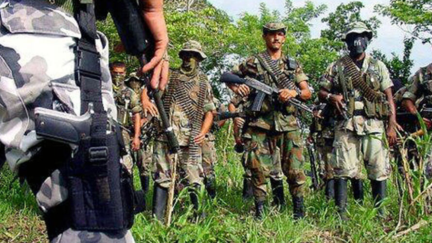 URIBE, PARAMILITARES Y GANADEROS