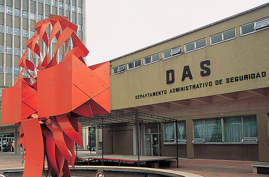 PROTEGER AL PRESIDENTE, LA ORDEN PARA LA DNI