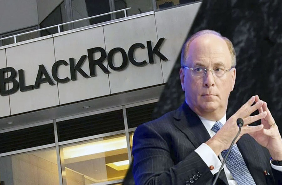 MÁS ALLÁ DEL MEGÁFONO