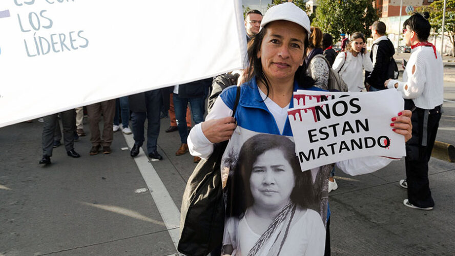 PUEBLOS EN LUCHA POR SU EMANCIPACIÓN