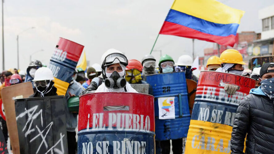 AÚLLA EL LOBO PARAMILITAR