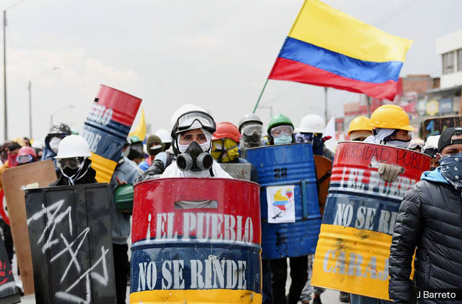 AÚLLA EL LOBO PARAMILITAR