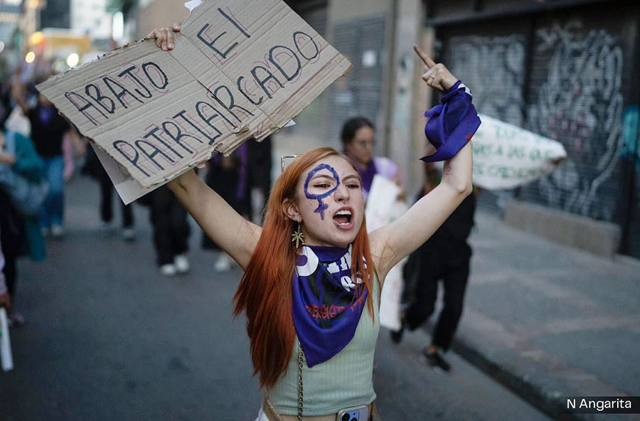 MUJERES, EN LUCHA Y RESISTENCIA