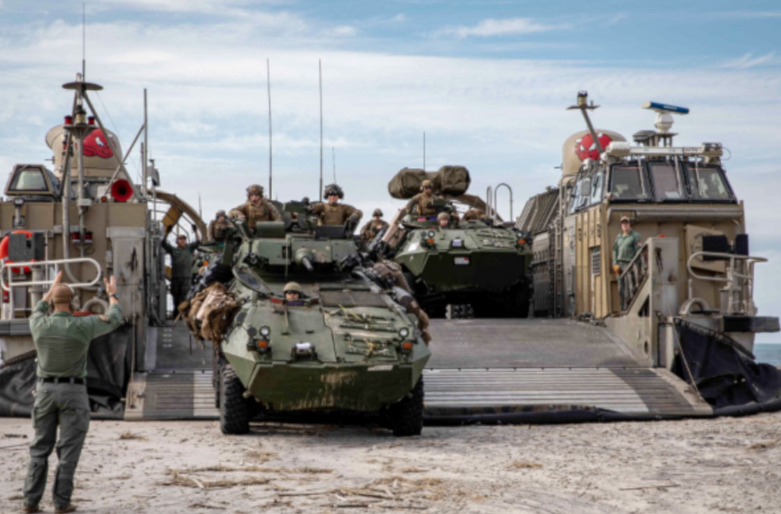 El IMPERIO MEDIEVAL ATACA