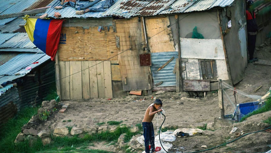 EL CAMBIO EMPIEZA POR ACABAR LA POBREZA