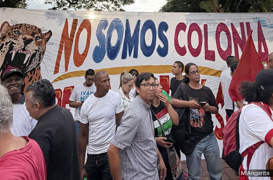 ‘GRINGOS NO SOMOS NI QUEREMOS SER, SOMOS CHÁVEZ, MADURO Y FIDEL’