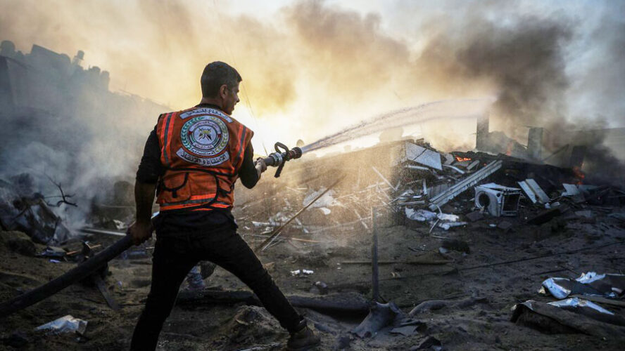 EL IMPERIALISMO Y EL SIONISMO INSISTEN EN DESTRUIR A LA HUMANIDAD