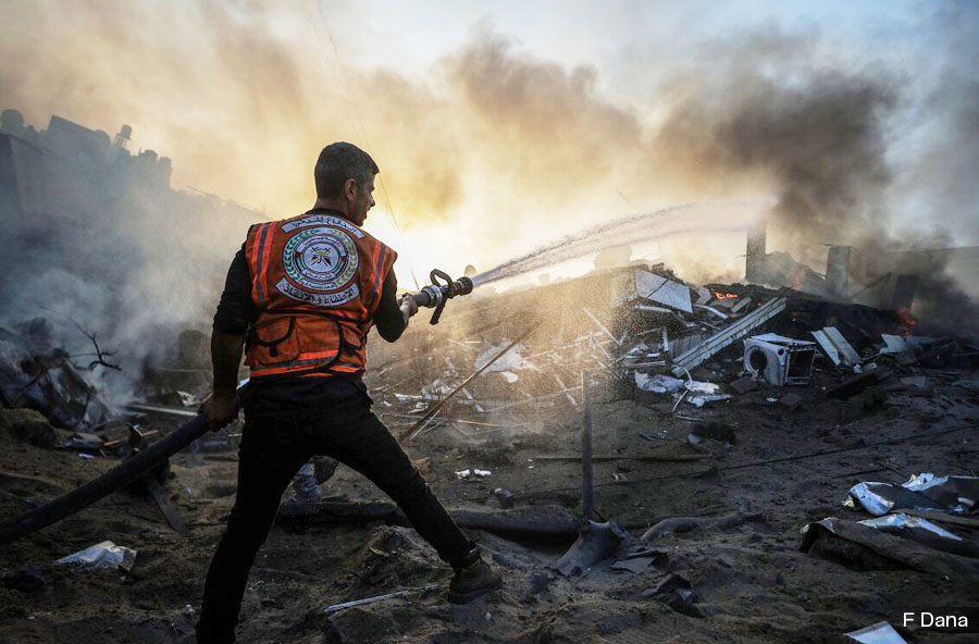 EL IMPERIALISMO Y EL SIONISMO INSISTEN EN DESTRUIR A LA HUMANIDAD