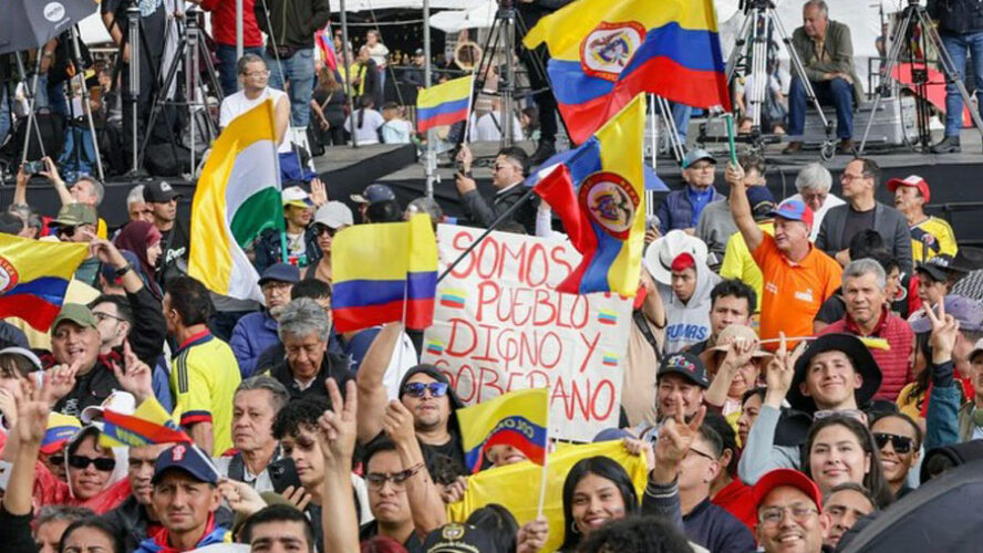 EL PUEBLO EXIGE CAMBIO DE ESTRUCTURAS