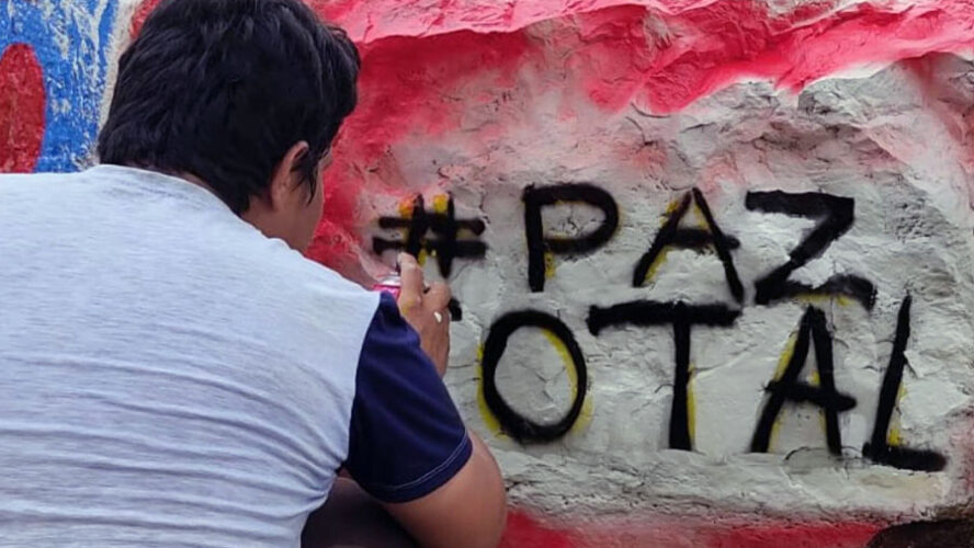 SON OPERACIONES CORRUPTAS, LA ASOCIACIÓN FFAA-PARAMILITARES