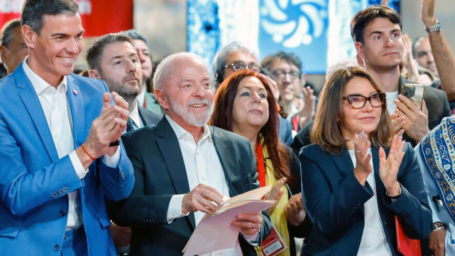 MÁS ALLÁ DEL PROGRESISMO