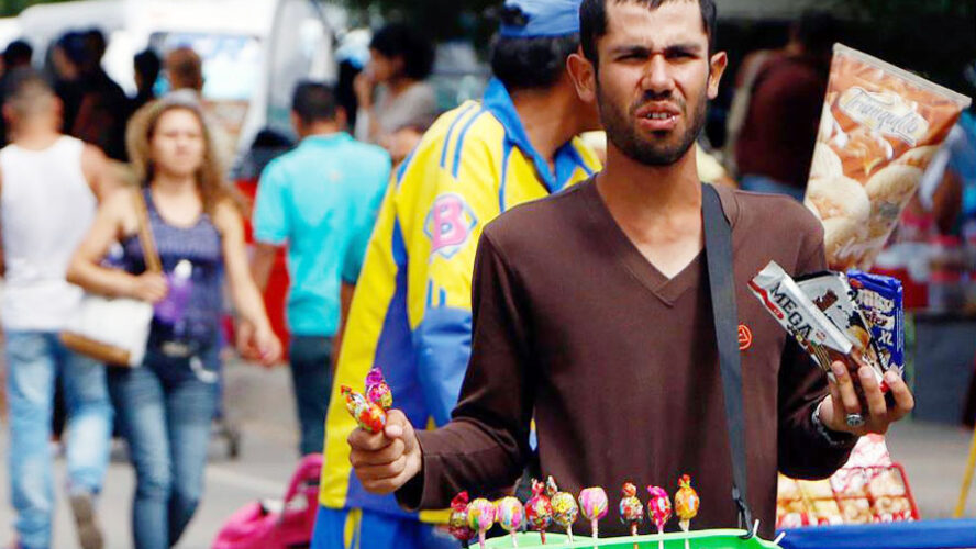 LA CRISIS DE POLÍTICA ECONÓMICA GENERA EL DÉFICIT