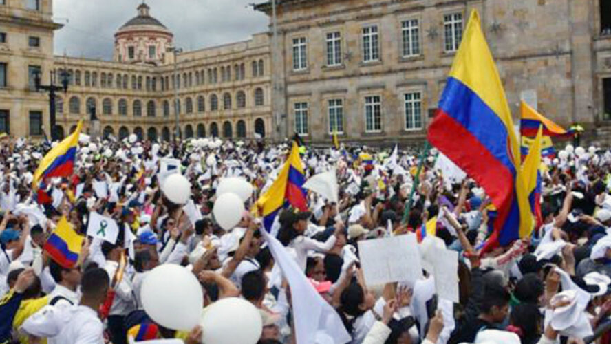 TRES CRISIS DE UN CAMINO, TRES EMBUSTES