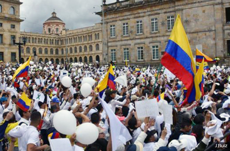 TRES CRISIS DE UN CAMINO, TRES EMBUSTES