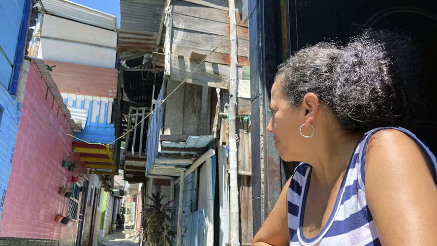 ¿POR QUÉ SIGUEN TAN ALTAS LAS TASAS DE INTERÉS?