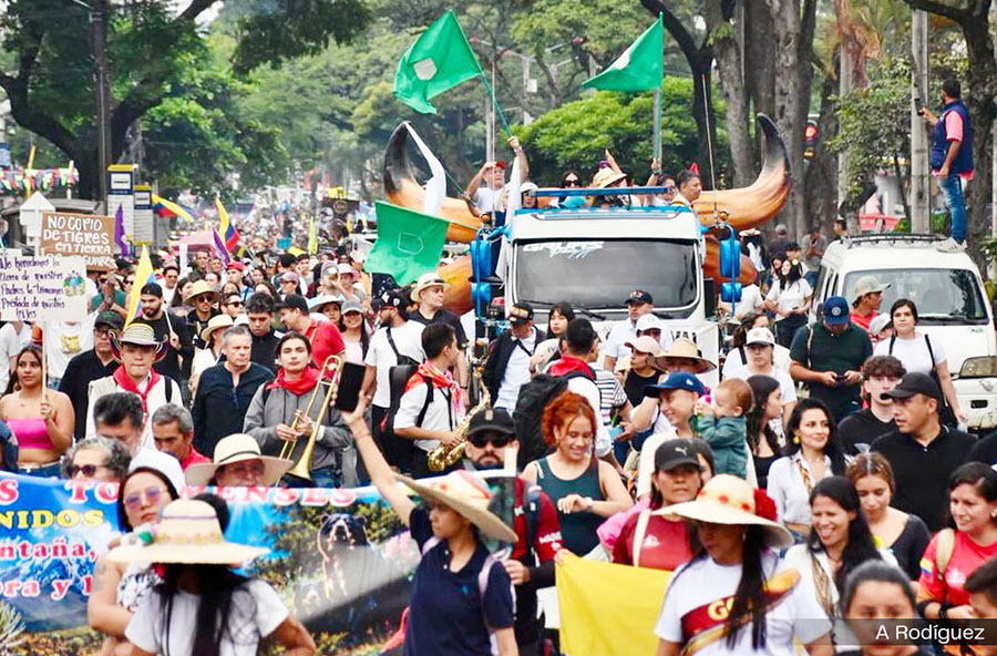 …‘Y LA LUCHA CONTINUA’